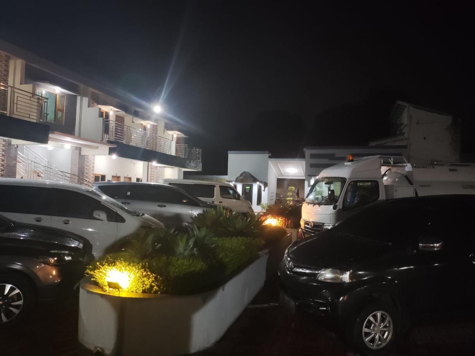 Hotel Cibening بورواكارتا المظهر الخارجي الصورة