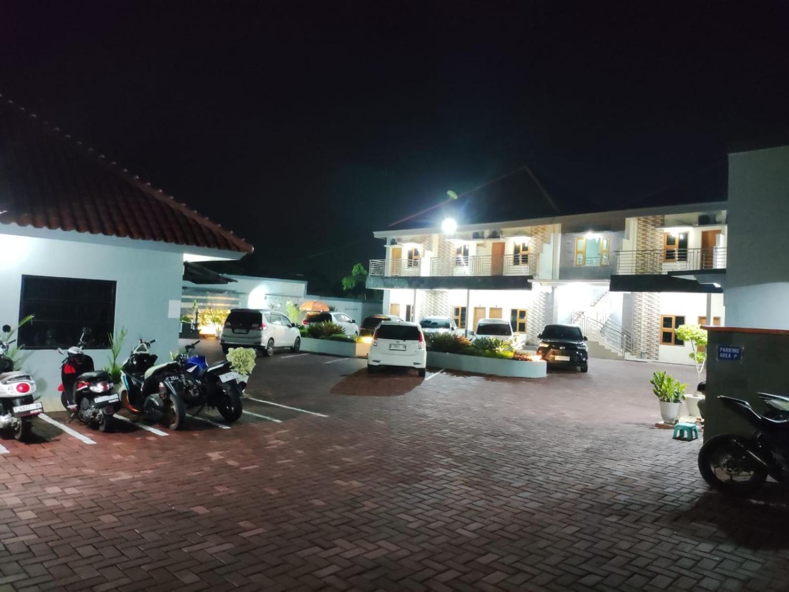 Hotel Cibening بورواكارتا المظهر الخارجي الصورة