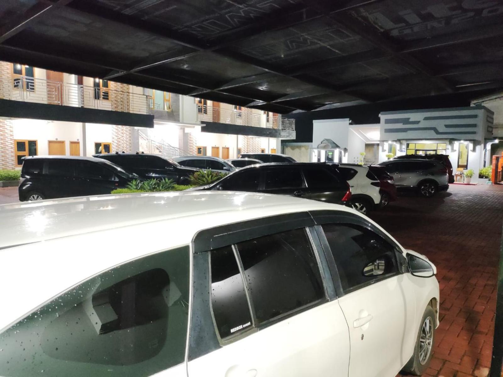 Hotel Cibening بورواكارتا المظهر الخارجي الصورة