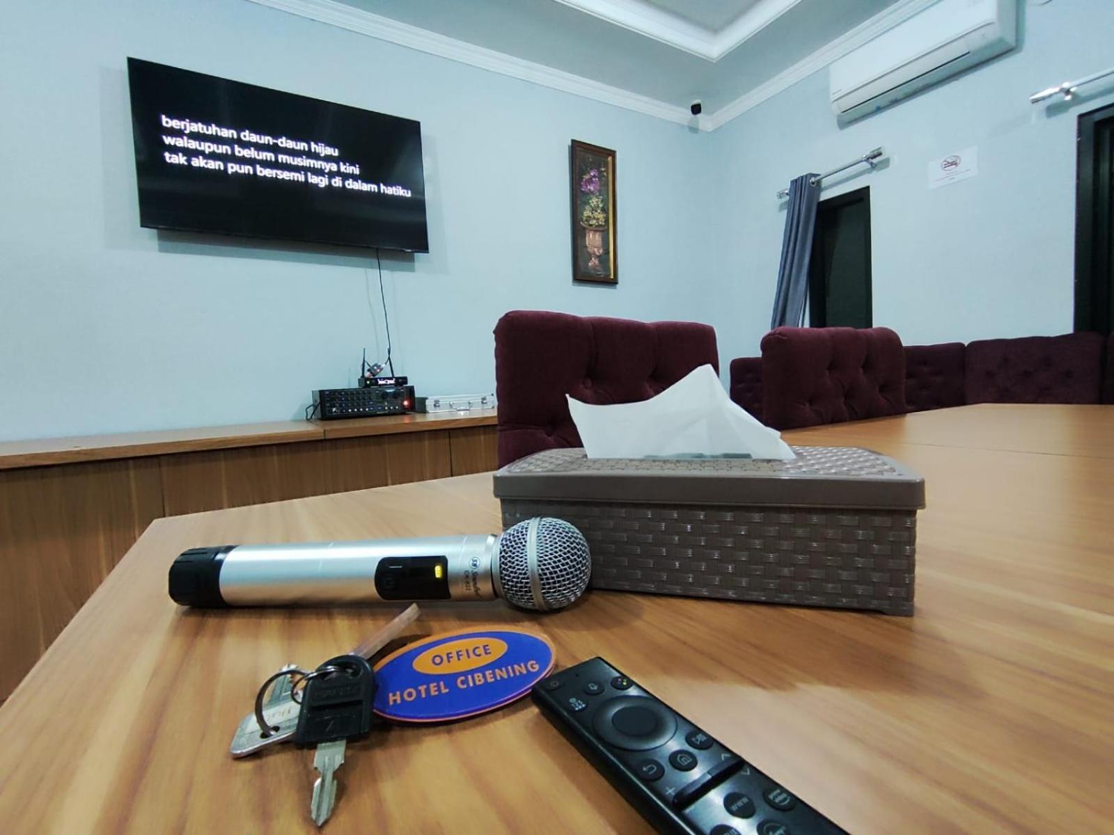 Hotel Cibening بورواكارتا المظهر الخارجي الصورة