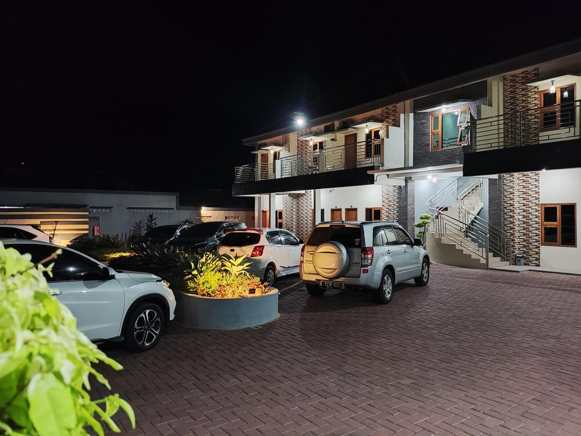 Hotel Cibening بورواكارتا المظهر الخارجي الصورة