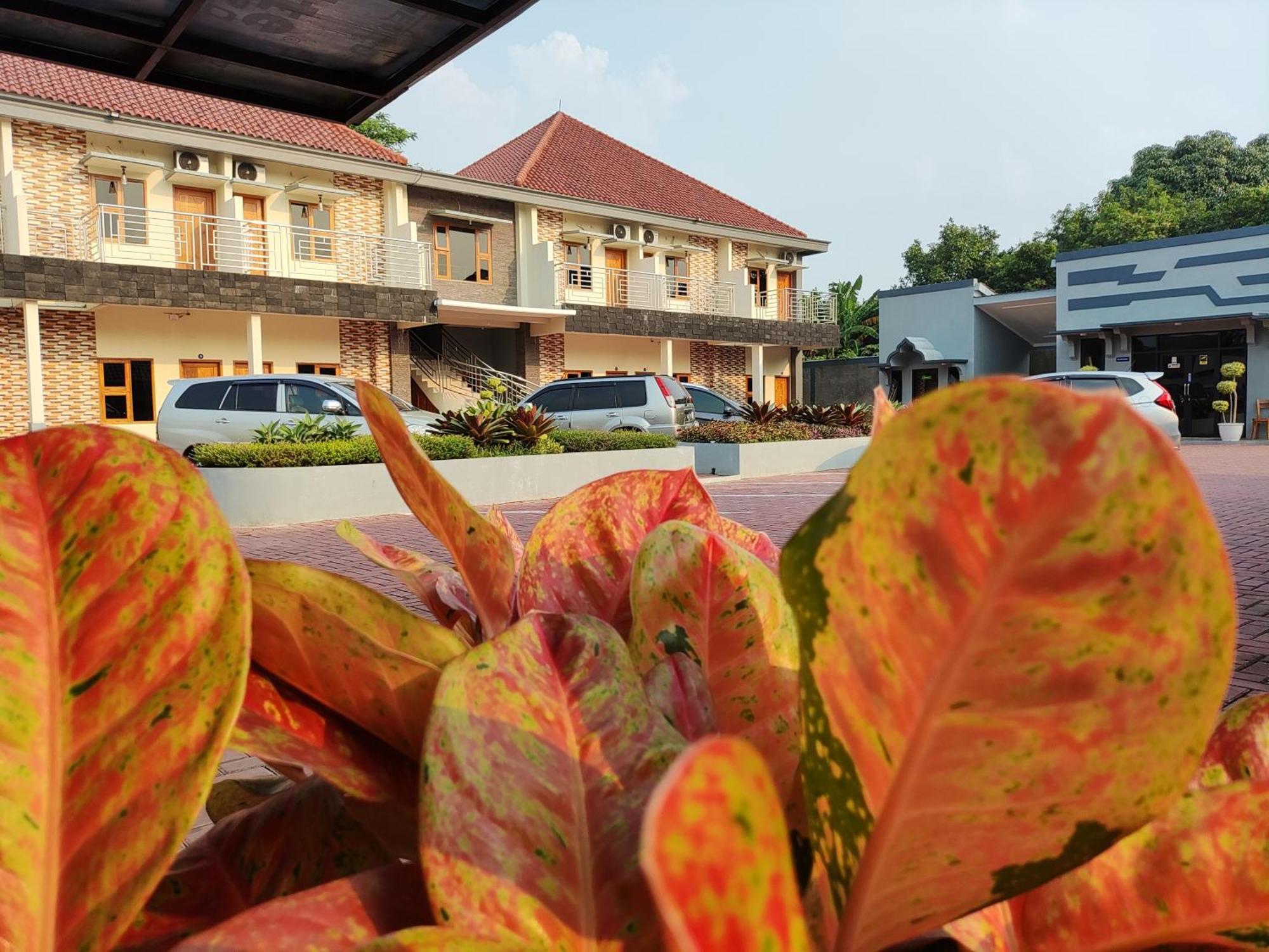 Hotel Cibening بورواكارتا المظهر الخارجي الصورة