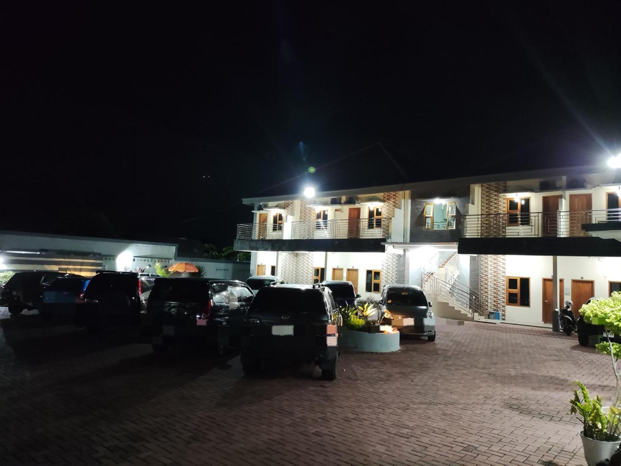 Hotel Cibening بورواكارتا المظهر الخارجي الصورة