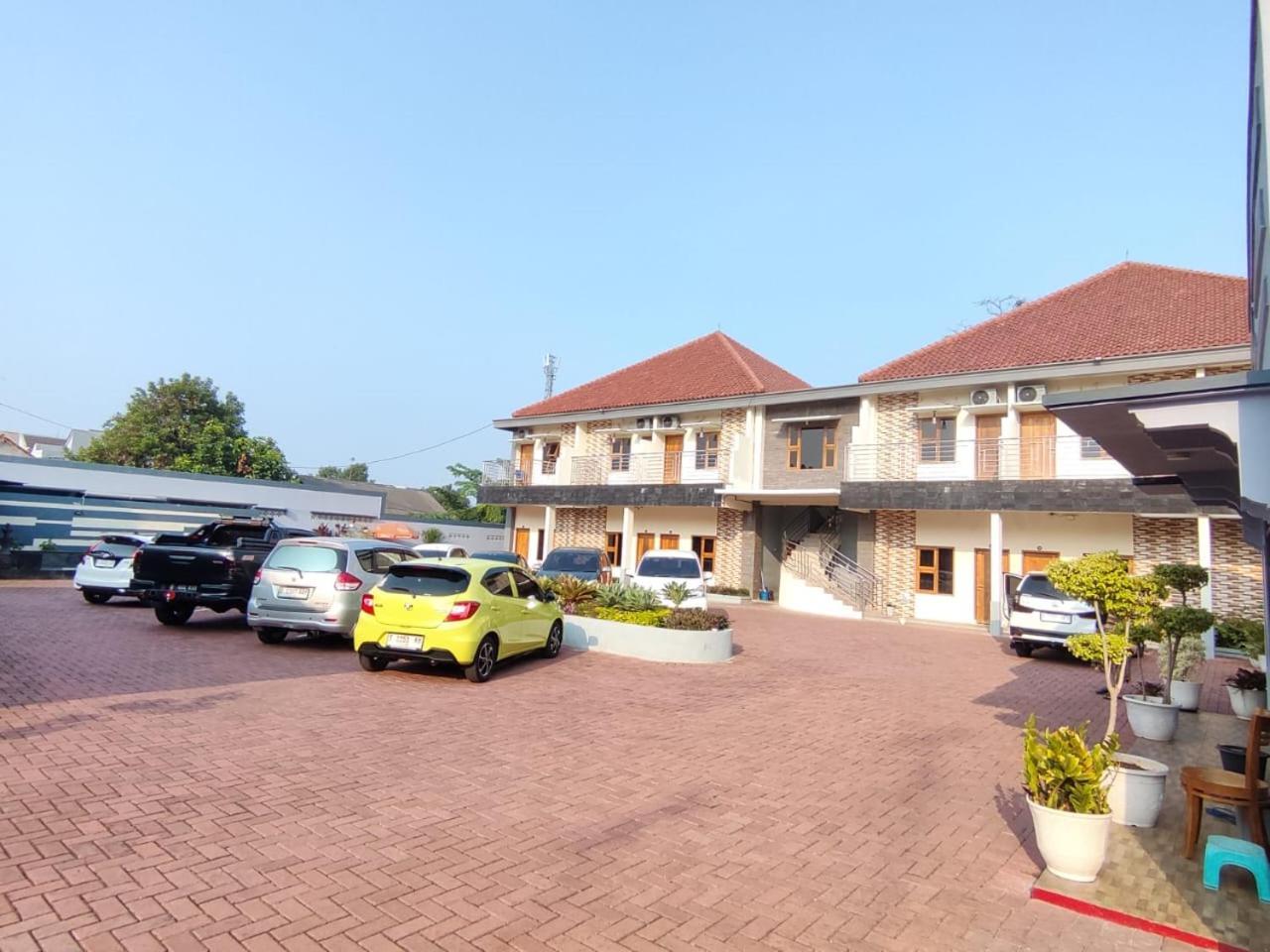 Hotel Cibening بورواكارتا المظهر الخارجي الصورة
